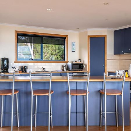 Waterline Holiday Home Coles Bay Exteriör bild