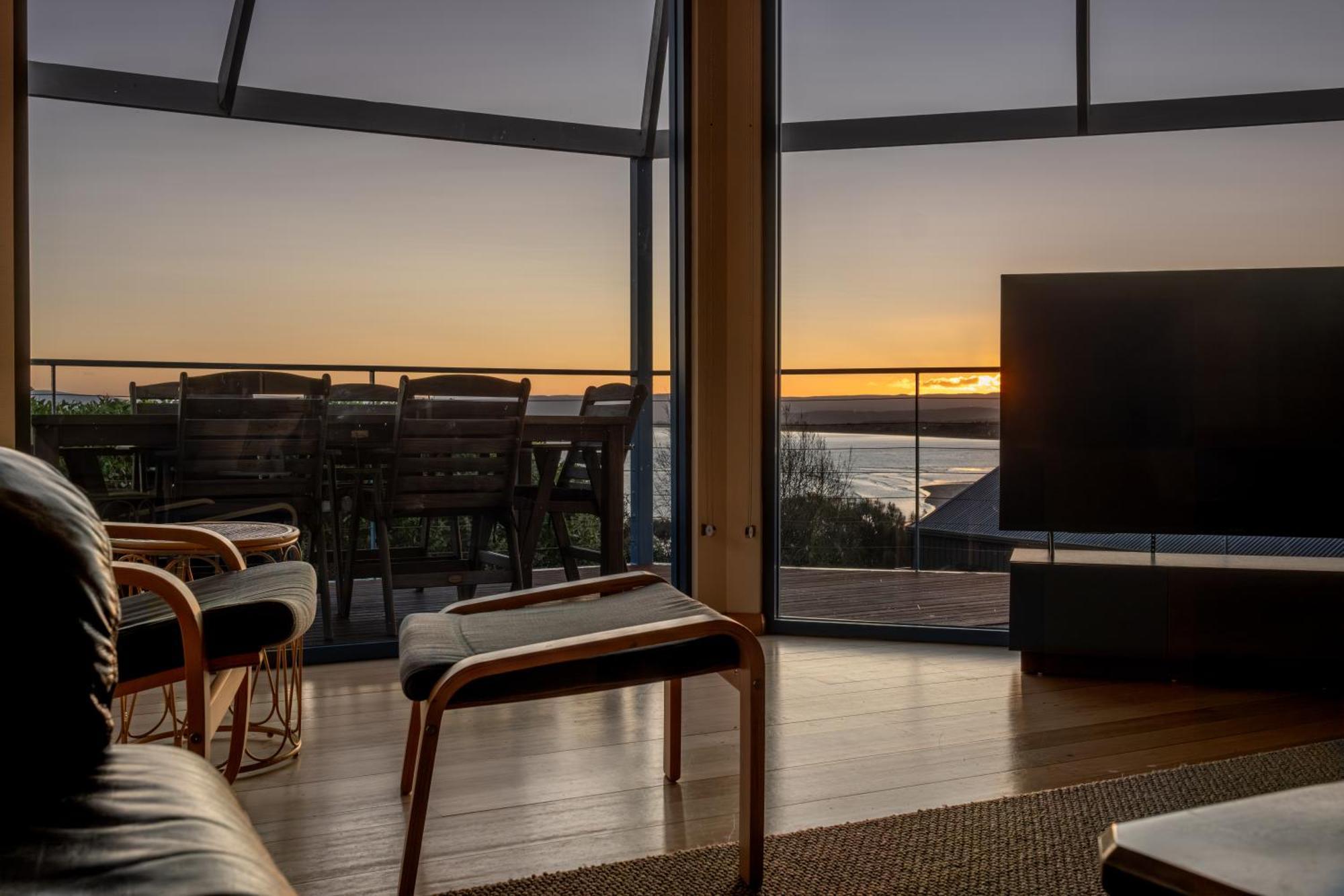 Waterline Holiday Home Coles Bay Exteriör bild