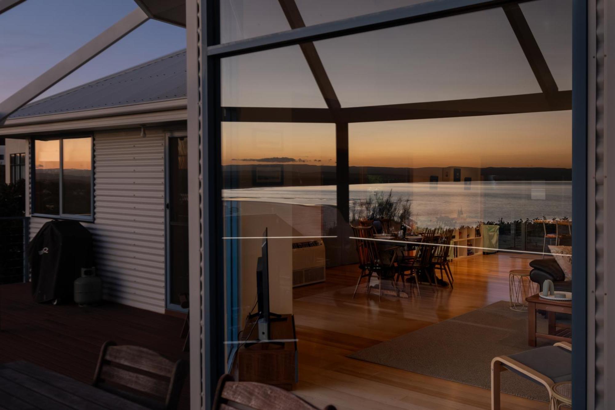 Waterline Holiday Home Coles Bay Exteriör bild